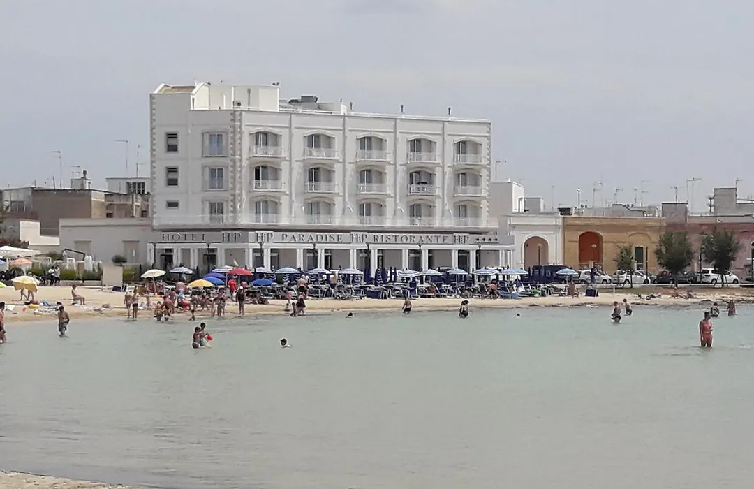 Grand Hotel Paradise-1